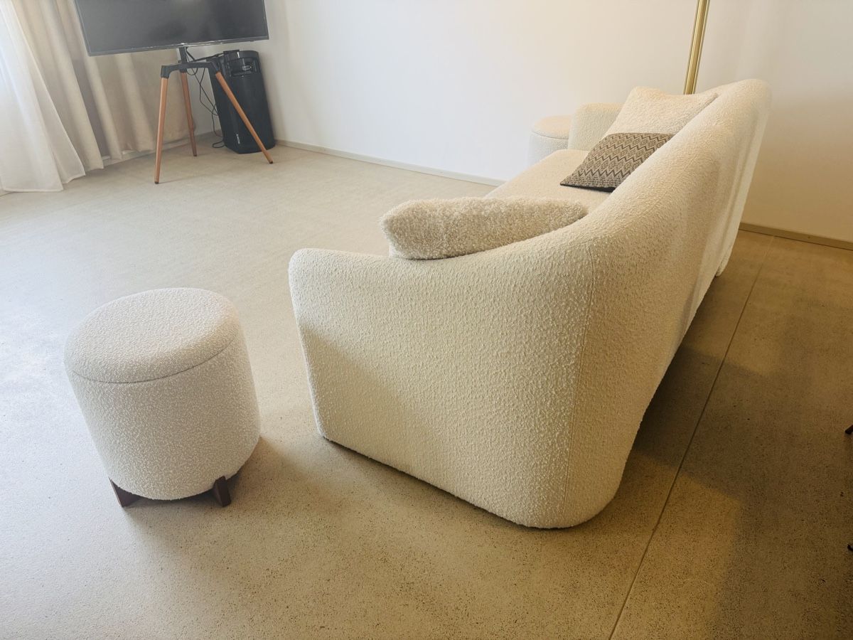 Maisons du monde Sofas: Maison du monde sofa, divano, couch bouclé – Gebraucht aus Zürich von mil_tg8p 2
