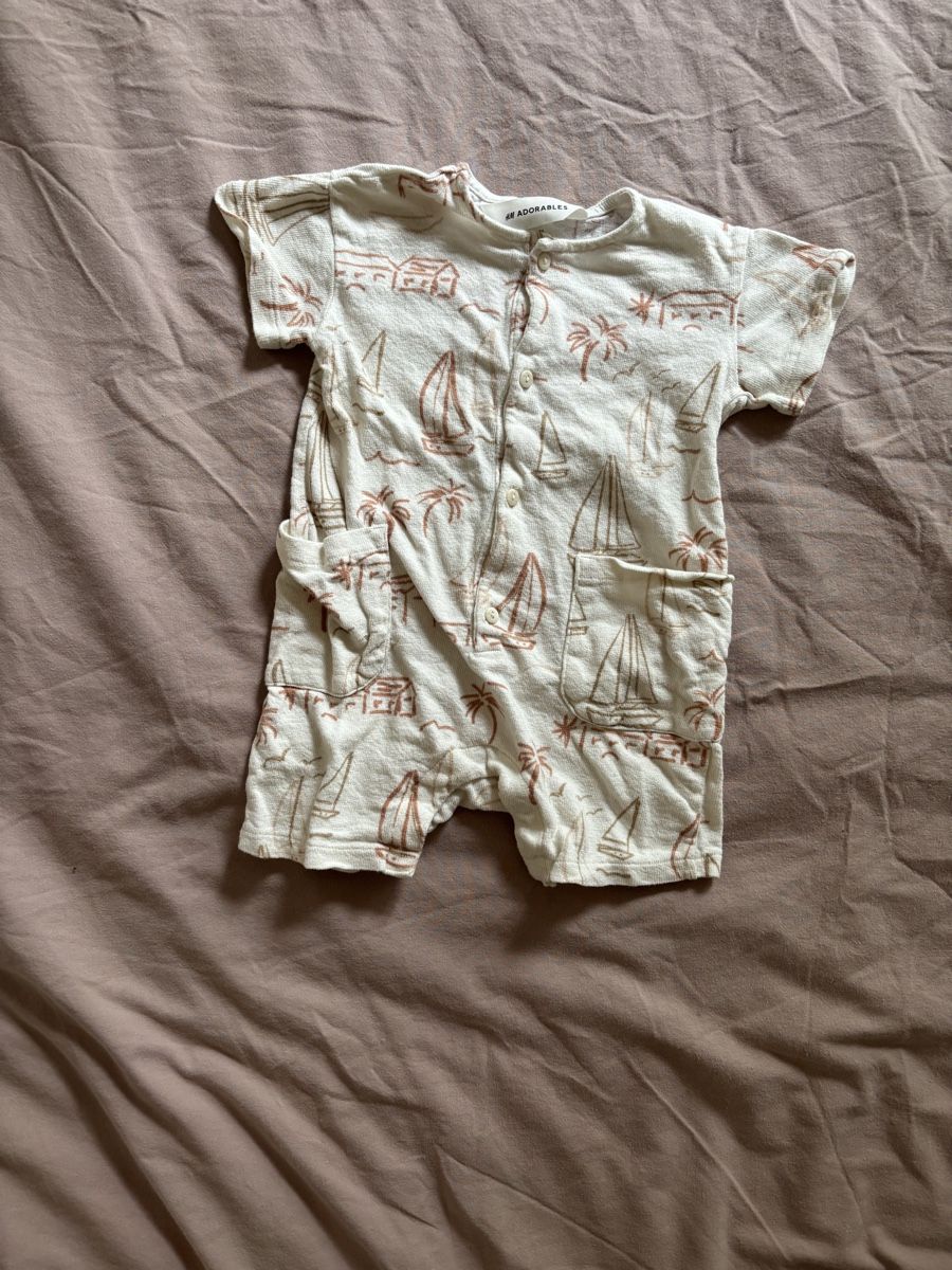 H&M Pagliaccetti: H&M baby jumpsuit – Usato da Villard-sur-Chamby venduto da kamila_1024