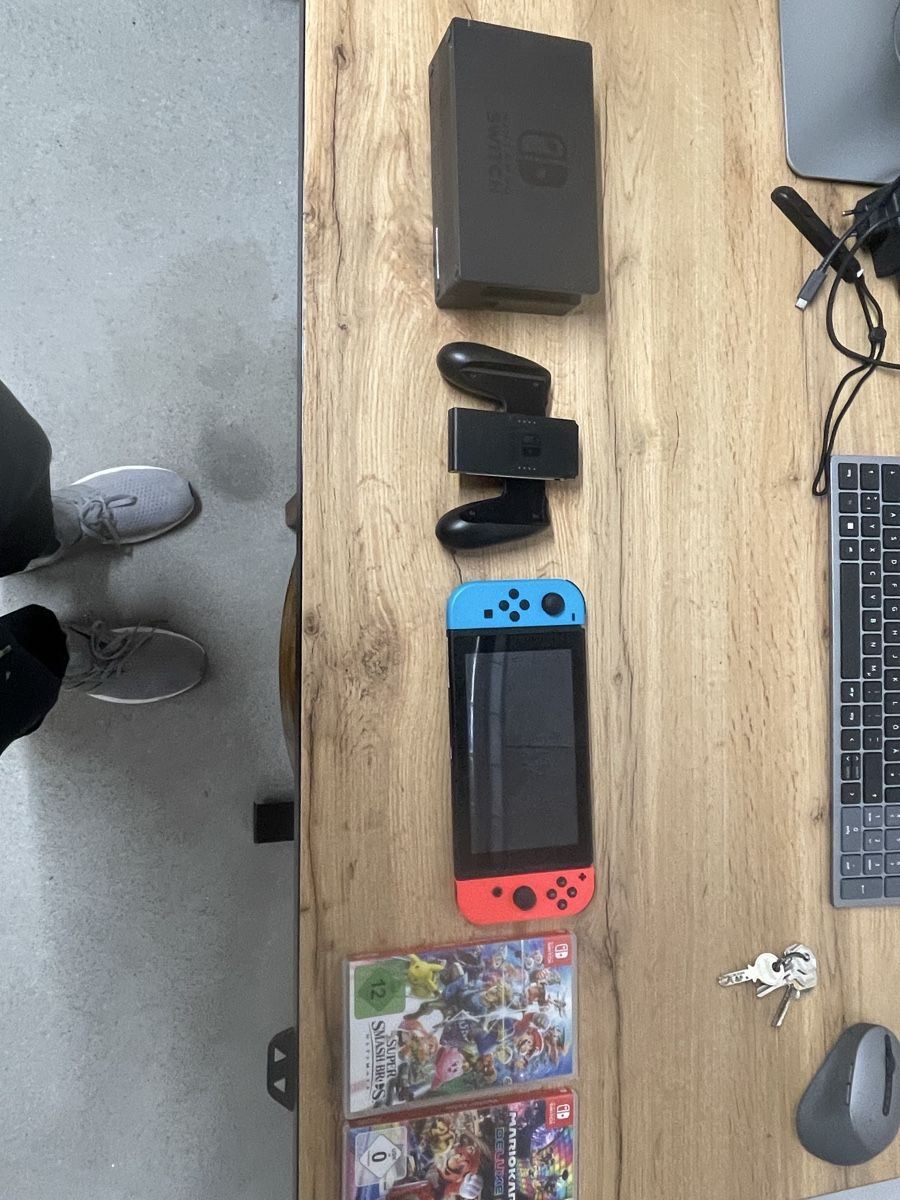 Nintendo Console: Nintendo Switch mit Mario Kart und Super Smash Bros – Usato da Emmenbrücke venduto da pat_j8hz 4