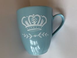 Blaue Tasse mit Krone, neu