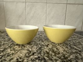 2 Rössler Schalen gelb