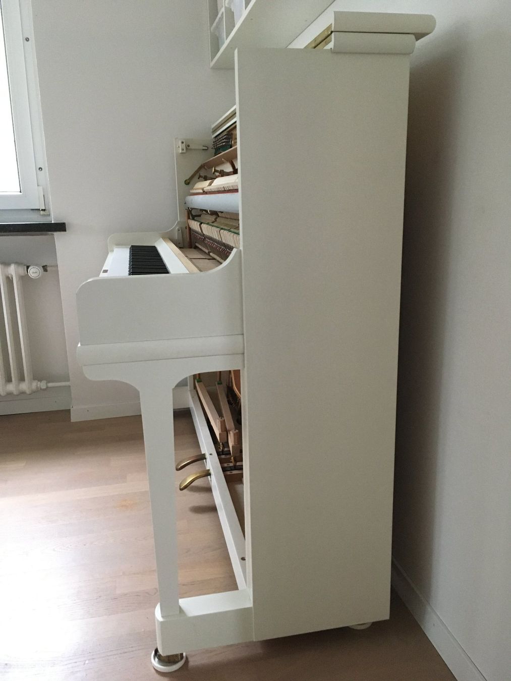 Musikinstrumente: Klavier Peiffer, Modell 116, weiss – Gebraucht aus Köniz von mau_sf2d 2