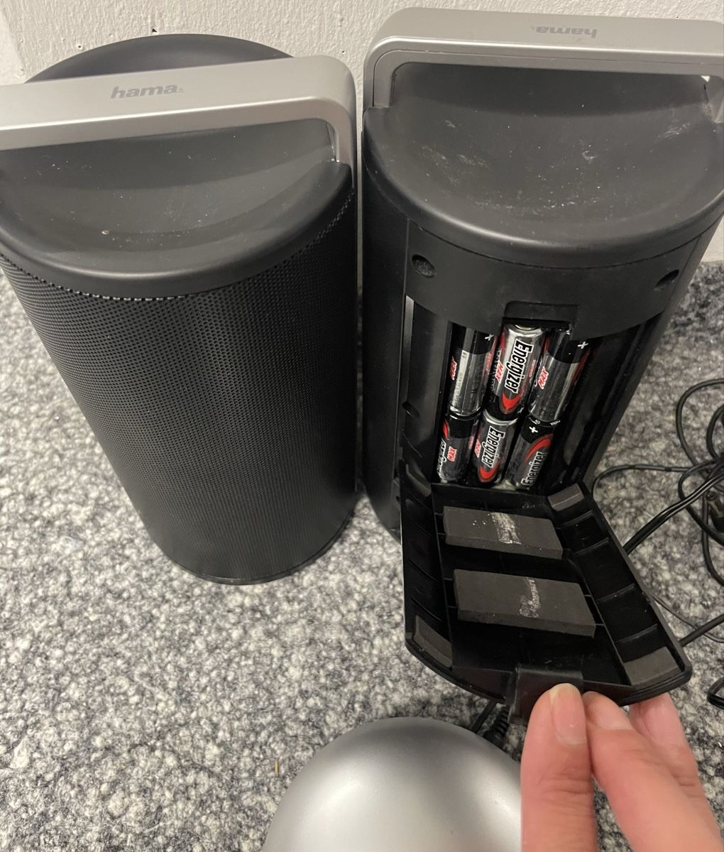 Lautsprecher: Hama Lautsprecher Set mit Basisstation gebraucht – Gebraucht aus Au ZH von Jaggy4 4