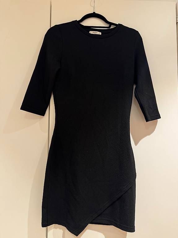 Robes: schlichtes Kleid - Gr. S - Schwarz – D'occasion à Effretikon par alicebrunner