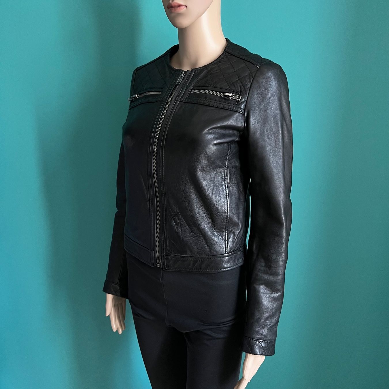 Zara Vestes: MANGO Lederjacke 🖤 – D'occasion à Zürich par ClosetQueen 1