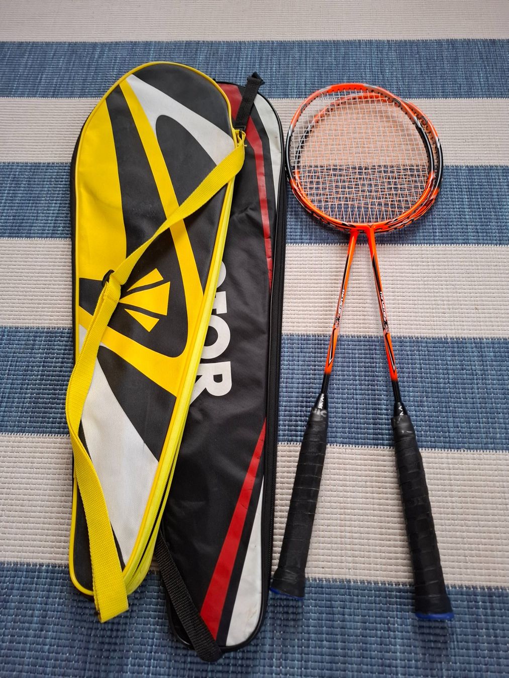 Schläger: 2 Badmintonrackets Victor – Gebraucht aus Utzenstorf von ruby_100 2