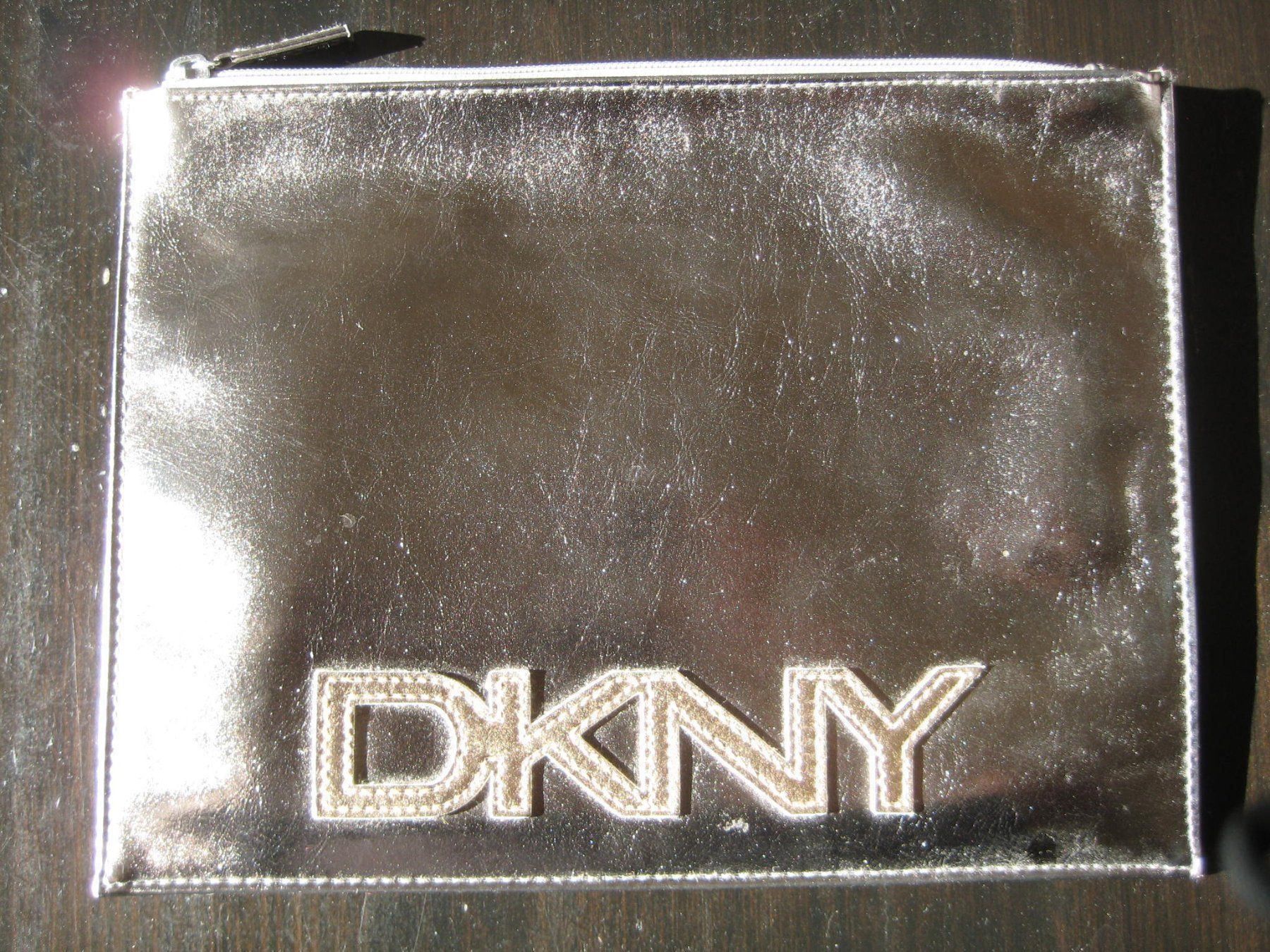 Sacs femmes: DKNY Clutch – D'occasion à Greifensee par Janali01