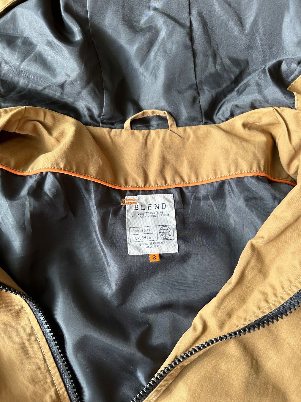Jacken: Übergangsjacke Blend Gr. S hellbraun mit Kapuze – Gebraucht aus Konolfingen von PM_3510 2