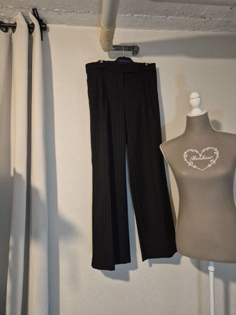 Damen Stoffhose C&A schwarz gestreift Grösse 40 42