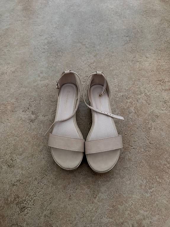 Damenschuhe: Sommerschuhe  – Gebraucht aus Wettingen von eli_c78s