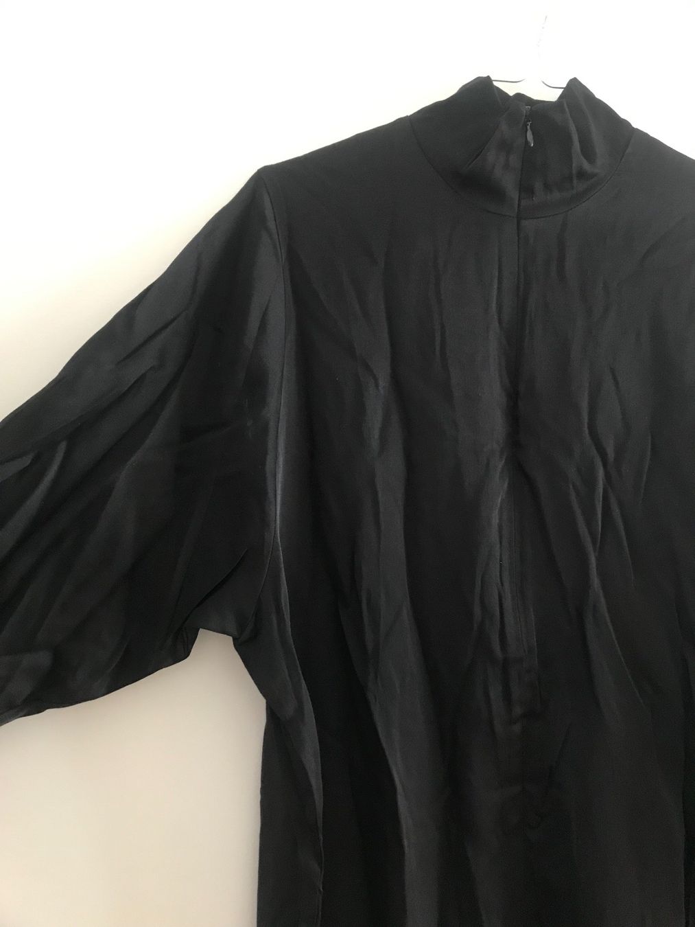 H&M Kleider: Schwarzes Satin Kleid, Gr 34 – Gebraucht aus Zürich von mybuybye 2
