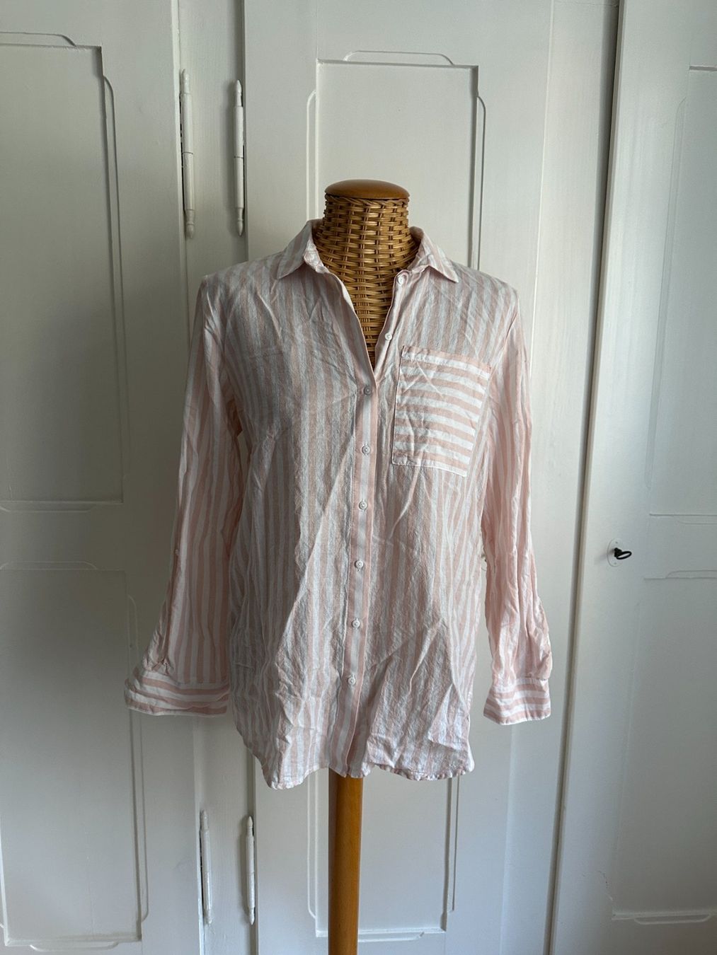 Only Blusen: ONLY - Bluse rosa-weiss gestreift 36 – Gebraucht aus Zürich von Diazaio