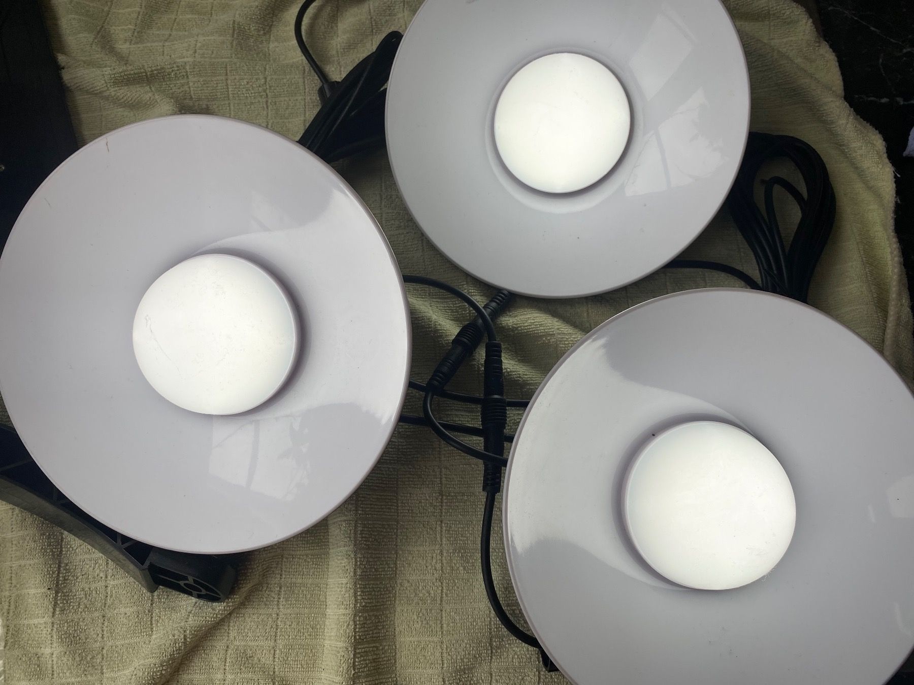 Lampen: Drei LED Lampen solarbetrieben – Neu (gemäss Beschreibung) aus Nidau von Beritundpan 4