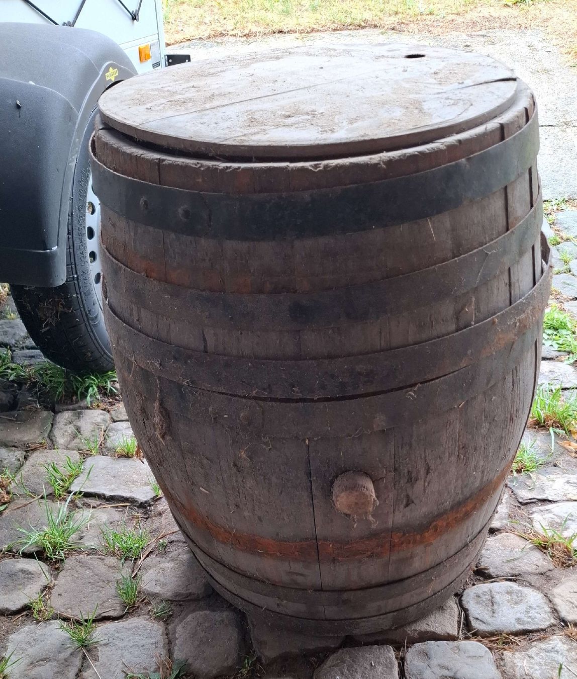 Accessoires: Holzfass mit Deckel gebraucht – D'occasion à Grosswangen par michelli.