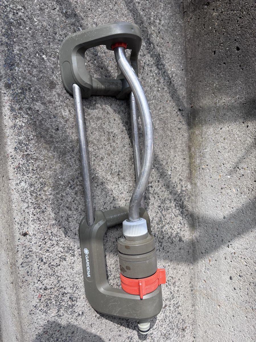 Alle Werkzeuge: Lawn sprinkler – Gebraucht aus Basel von Pje_english