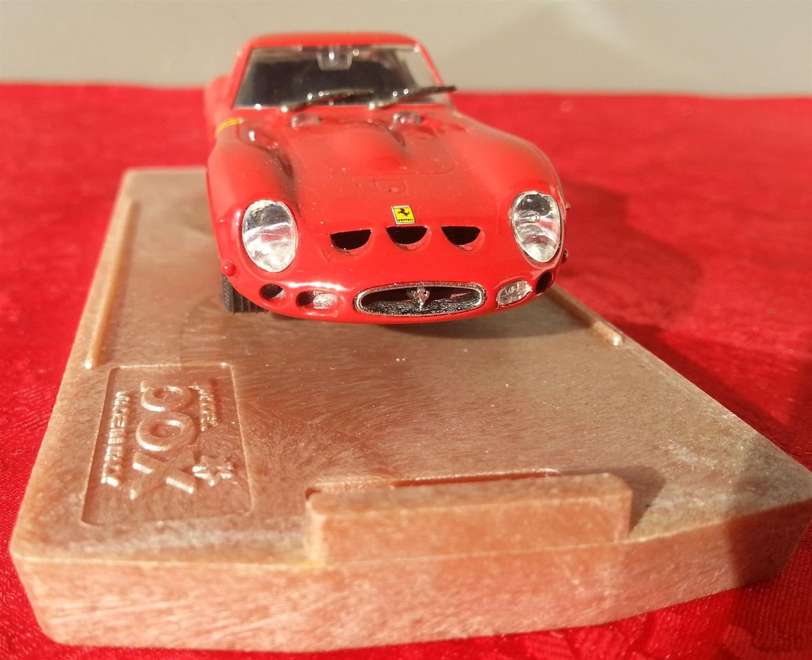 Ferrari Modellautos: Vitrinenobjekt:  FERRARI 250 GTO, MODEL box 1:43 – Gebraucht aus Oberriet SG von ganesh435 3