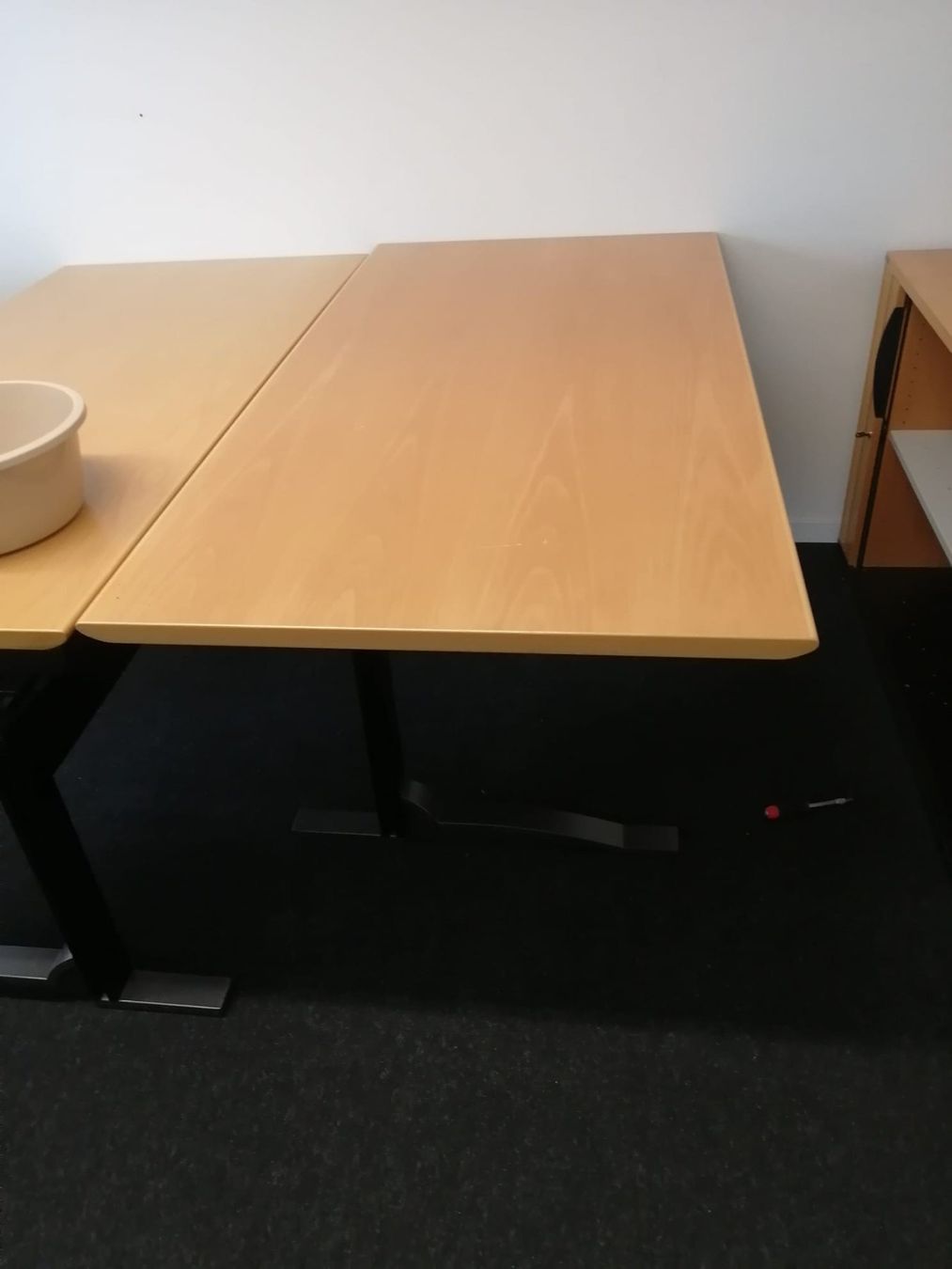 Scrivanie: guter Bürotisch Robust – Usato da Rüschegg-Heubach venduto da bmw325x 3