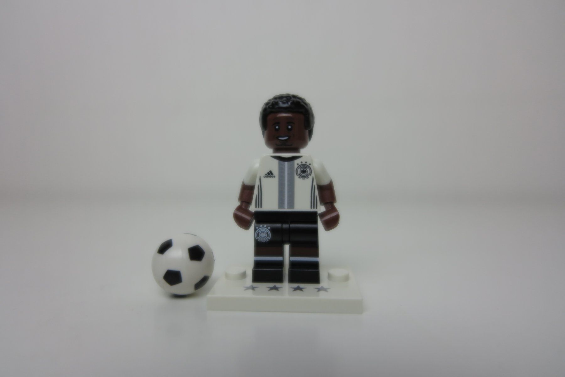 Lego Giocattoli: LEGO Minifigur CMF DFB Jérôme Boateng – Nuovo (secondo la descrizione) da Ostermundigen venduto da RG-Collector