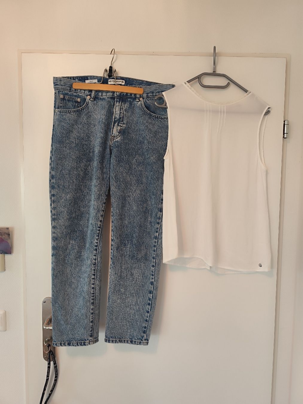 Lotti di vestiti: S.Oliver Bluse weiss Gr. 38 + Pull&Bear Jeans Gr. 40 – Usato da Zürich venduto da Claudia_Zueri