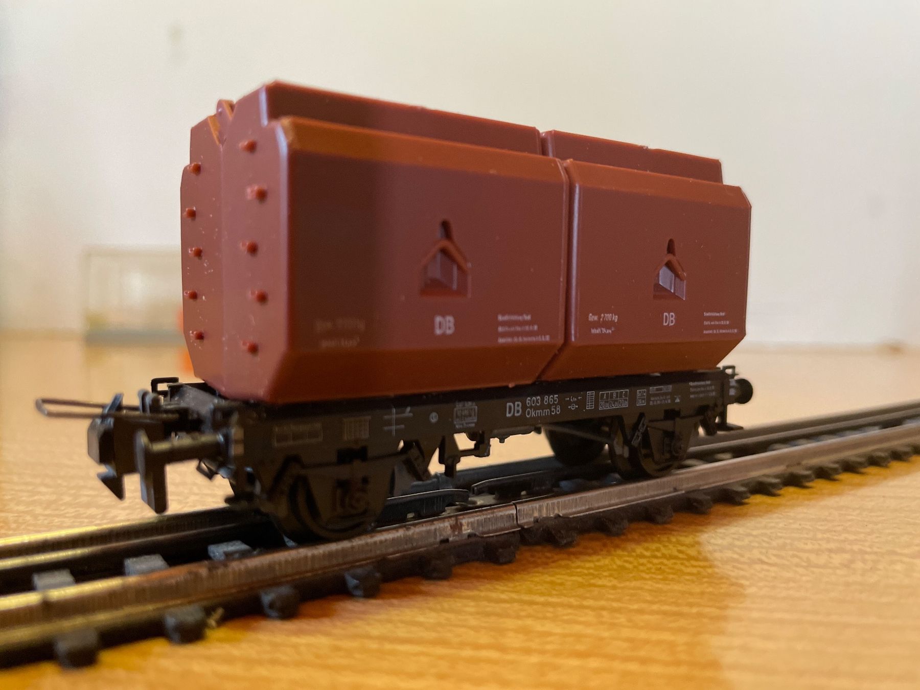 Trix Modellini di ferrovie: Trix Express H0 3466 Behältertragwagen DB – Usato da Suhr venduto da Daneli7 1