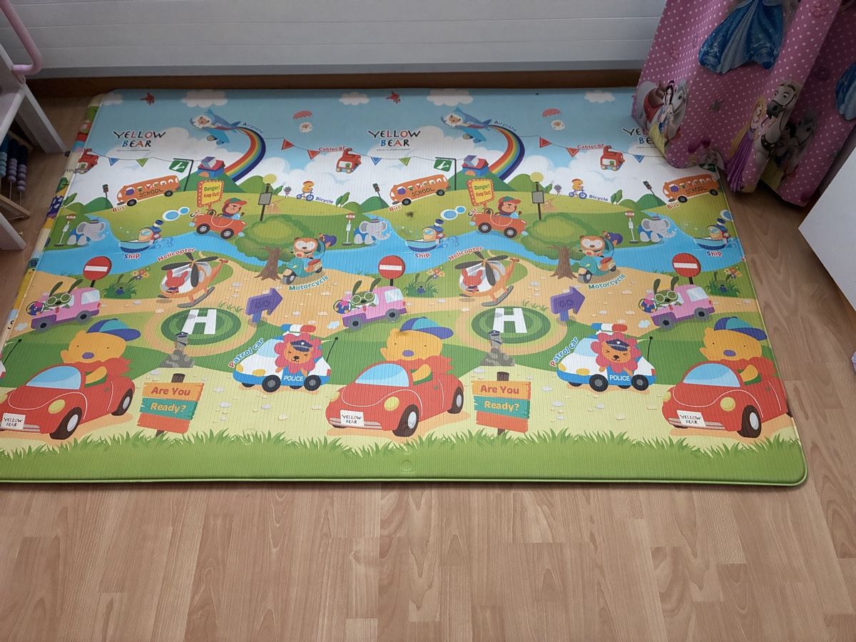 Spielmatte: Dwinguler Spielmatte 190x130cm – Gebraucht aus Wettingen von hak_52m8
