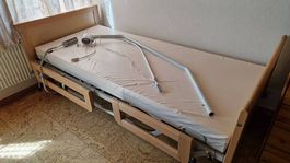 Pflege Bett
