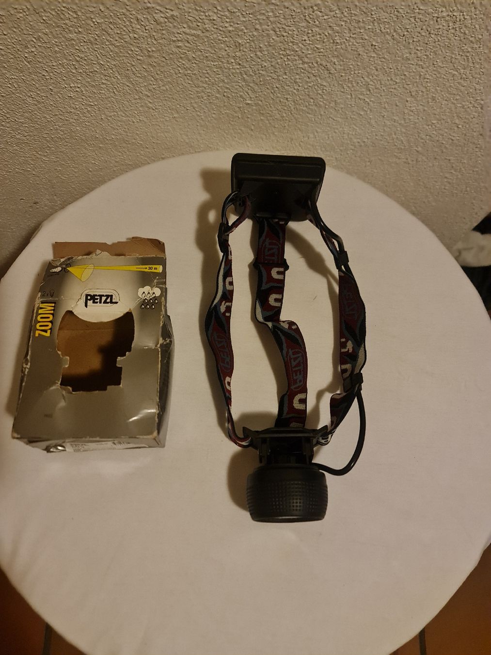 Petzl Lampade: Petzel  Stirnlampe – Nuovo (secondo la descrizione) da triengen venduto da fad_g29d 1
