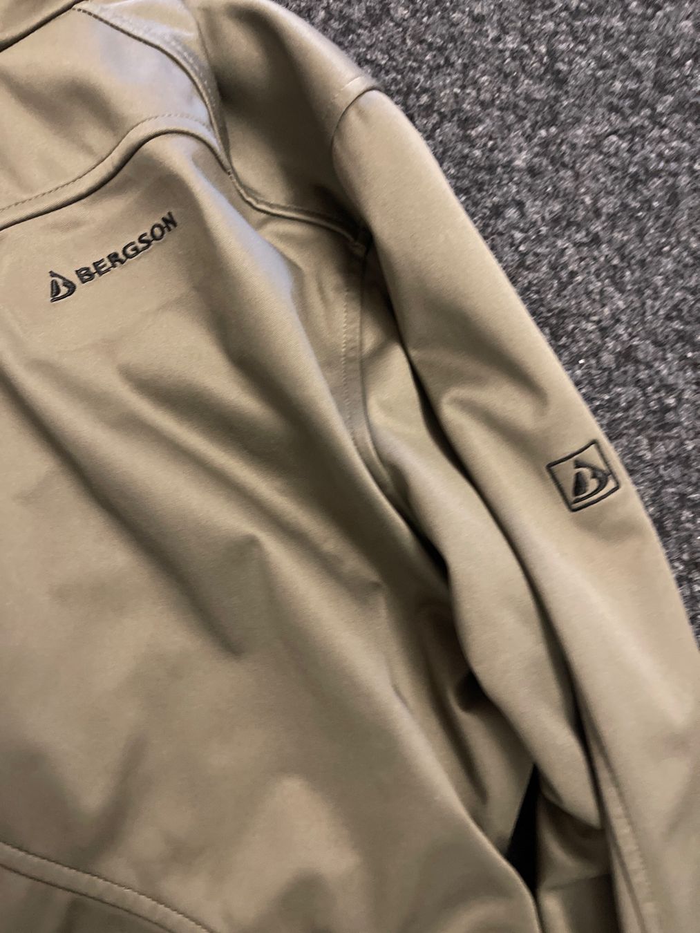 Giacche: Bergson Softshell Jacke, Herren Gr. 56 - Top Zustand! – Usato da Thun venduto da BanjoDan 1