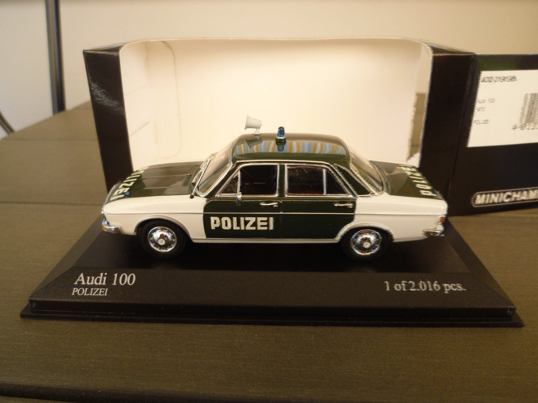 Audi Modellini d'auto: Audi 100 "Polizei" (1970) – Nuovo e nell'imballaggio originale da Flawil venduto da Imperiosud 2