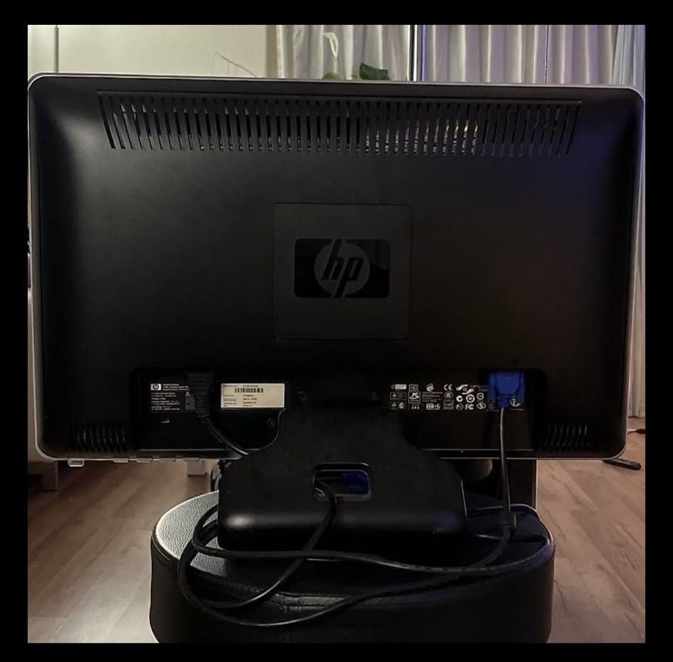 Monitor: hp Bildschirm – Usato da Derendingen venduto da sinuu_1999 1