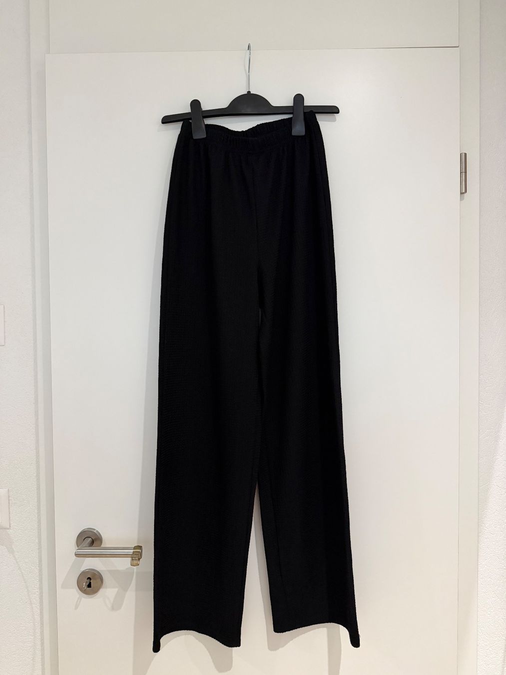 Shein Lotti di vestiti: Ensemble noir – Nuovo (secondo la descrizione) da La Chaux-de-Fonds venduto da 19_po 1