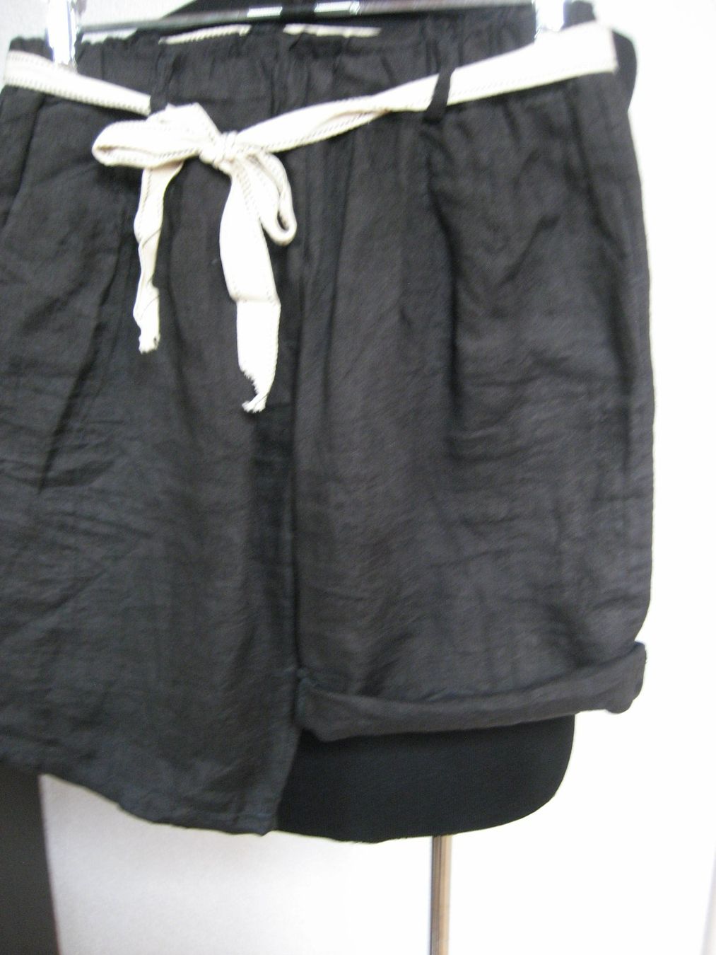 Pantaloni: Short lin taille M – Nuovo (secondo la descrizione) da Delémont venduto da marryb 3