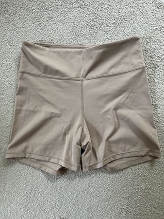 Kurze Hautfarbene Lachsfarbene Beige Sporthose Shorts von H&