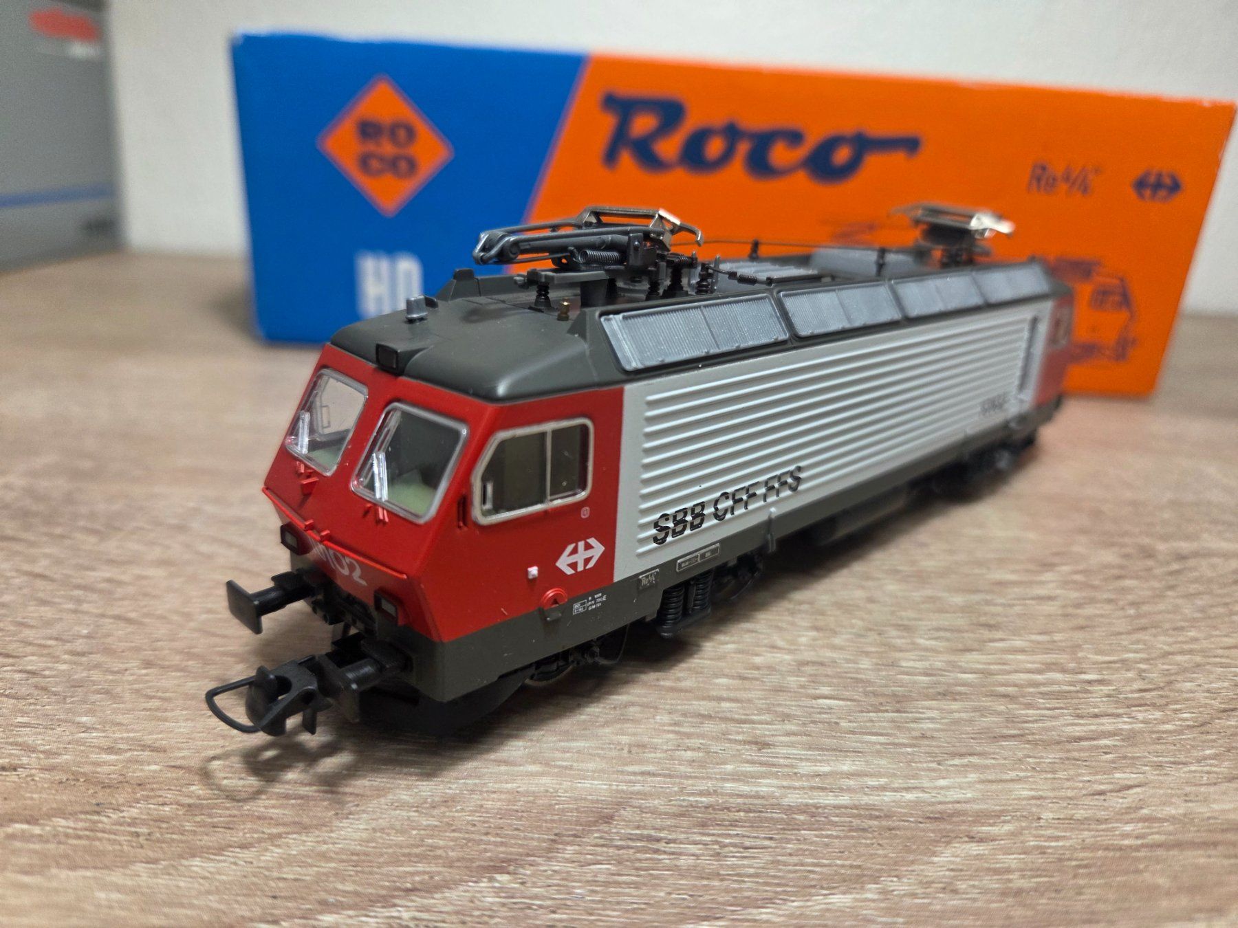 Roco Modellini di ferrovie: Roco 04178 C E-Lok 10102 SBB H0 – Usato da St-Aubin-Sauges venduto da Lo_Go 2