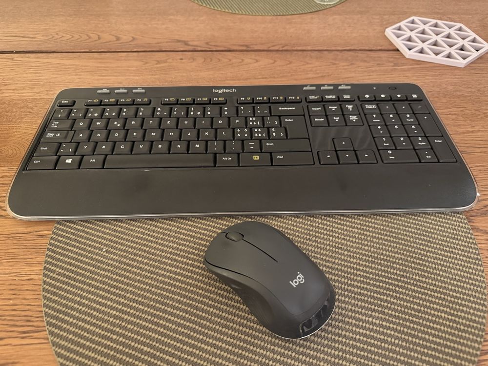 Logitech K520 Tastatur und M310 Maus - Top Zustand! (Gebraucht) in ...