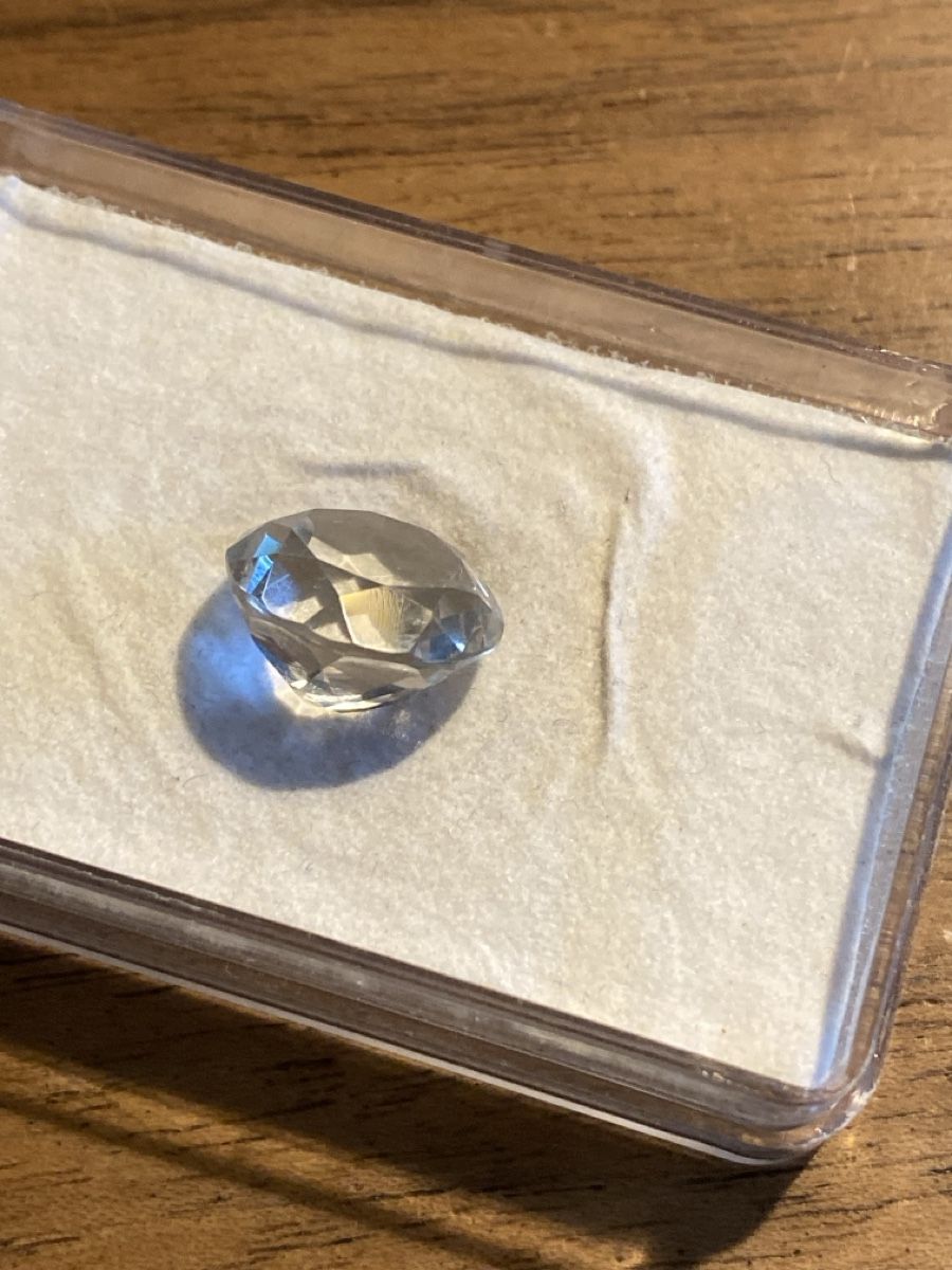 Minerali & Pietre curative: Cut Crystal stone , 15 Carats – Usato da Reinach BL venduto da stutkir 2