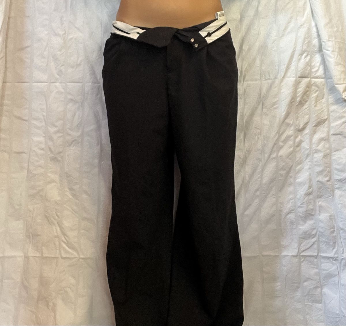 Zara Pantaloni: Zara black trousers – Usato da Beinwil am See venduto da lilastar1