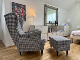 Ohrensessel mit Hocker STRANDMON schwarz/weiss