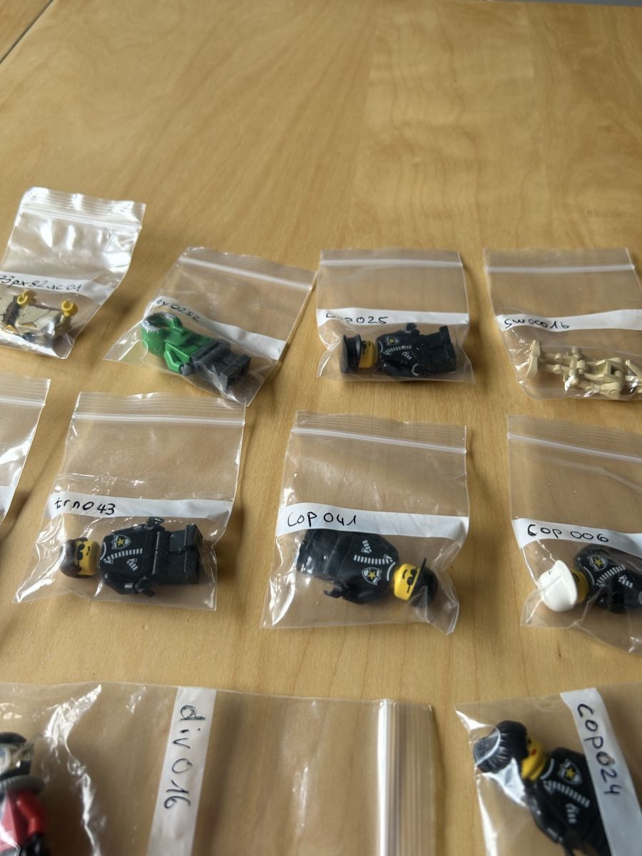 Lego Kit di costruzioni: LEGO Minifiguren – Usato da Muri AG venduto da DeLorean-DMC12 5