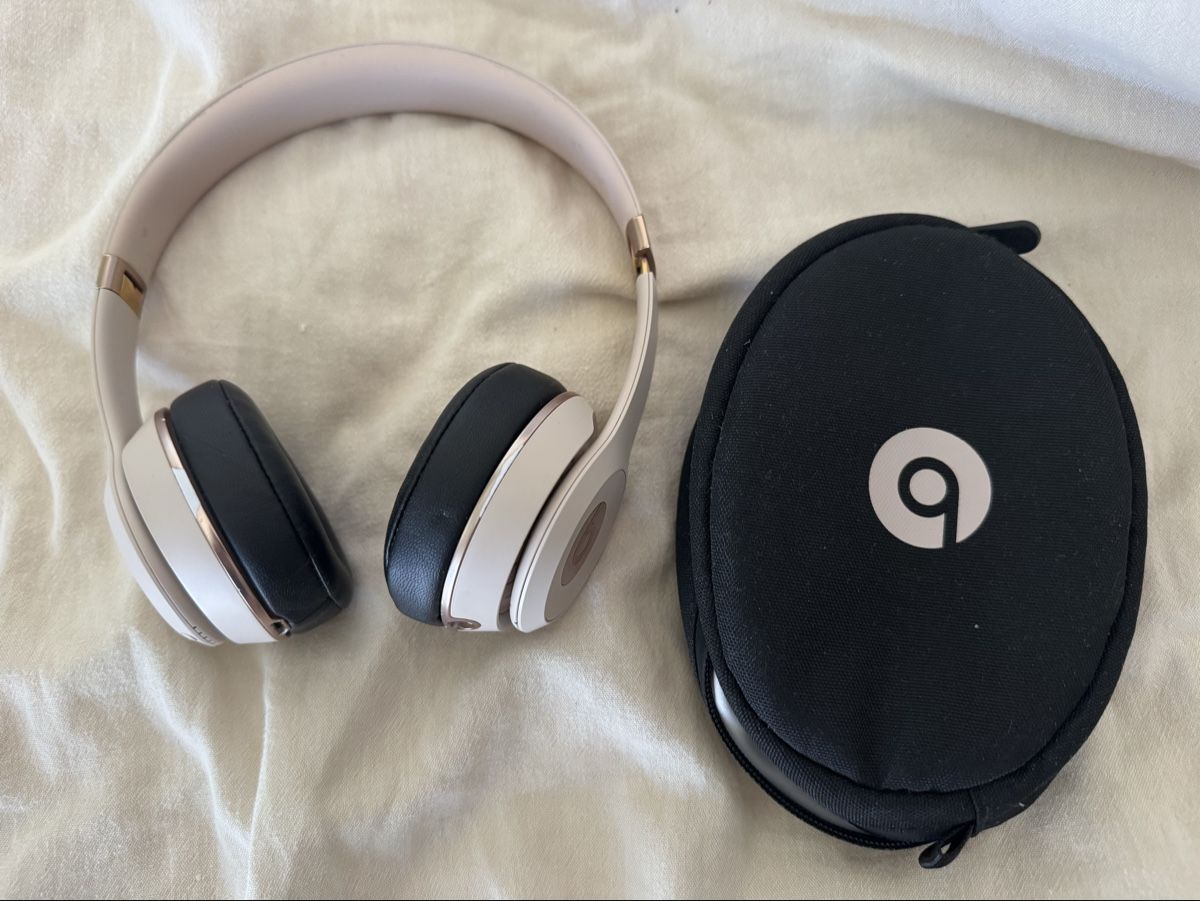 Beats Kopfhörer: Beats solo 3 – Gebraucht aus Zufikon von joelle111 1
