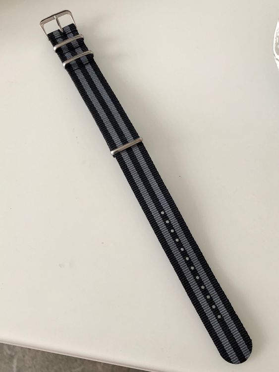 James Bond 007 Nato Strap für Omega 22 mm 2