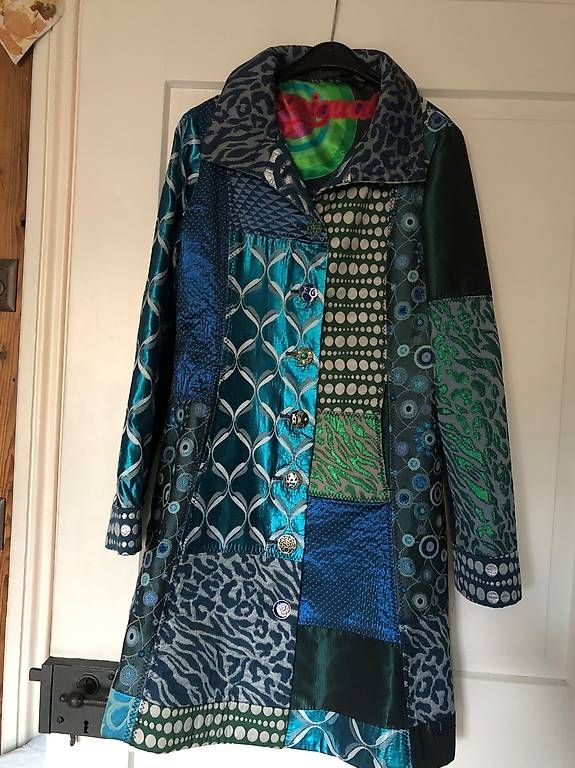 Desigual Manteaux: Mantel von Desigual – D'occasion à Madiswil par elements4art
