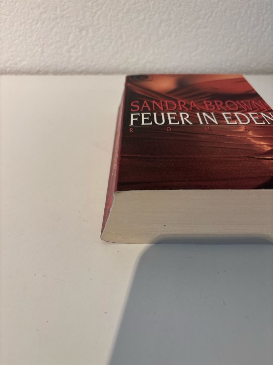 Libri: Sandra Brown - Feuer in Eden, gebraucht – Usato da Adliswil venduto da ninotschka7 1