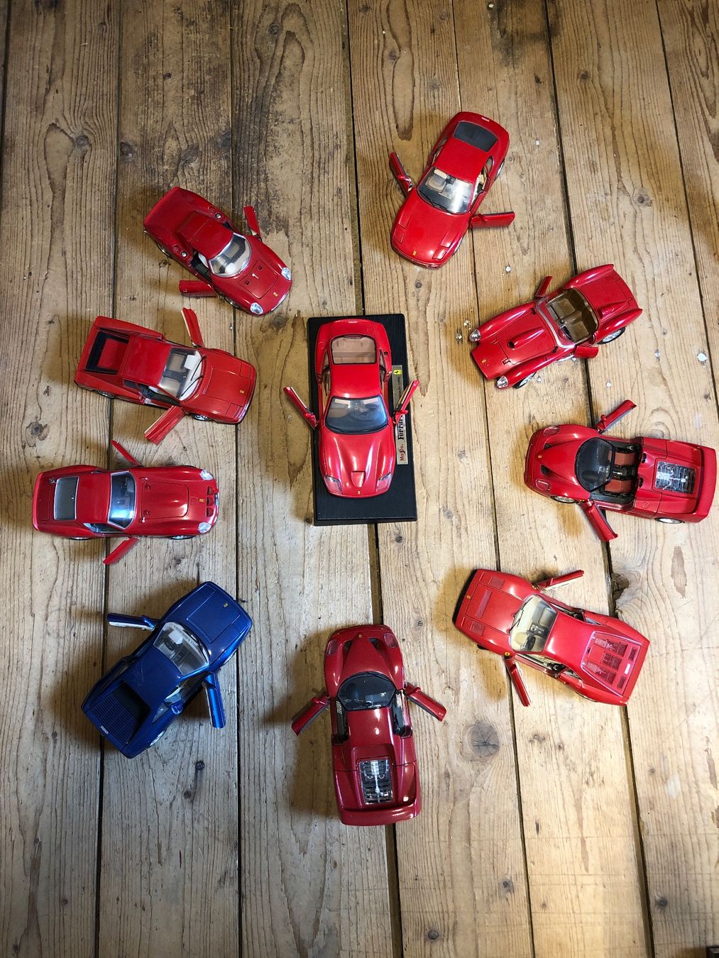 Ferrari Modellini d'auto: Collection de Ferrari – Usato da Chénens venduto da Touta1franc 1