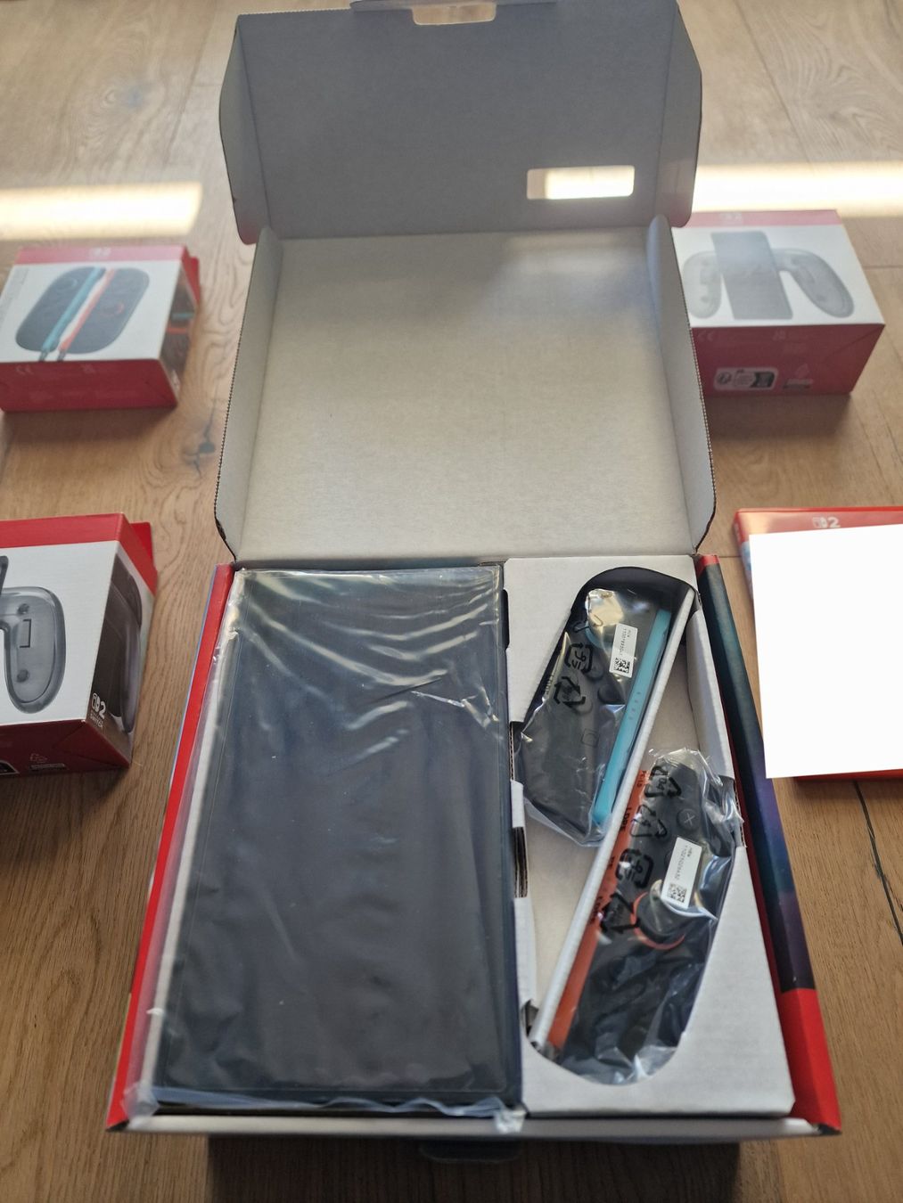 Nintendo Konsolen: Nintendo Switch 2 Garantie + Extra Joy-Con 2x Grip Multiplay – Gebraucht aus Fahrwangen von luk_bhw7 1
