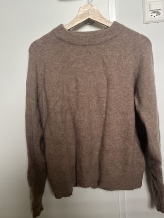 Zara Sweater, Women's Size L, Comfortable and Warm