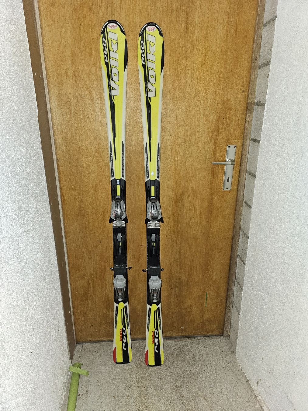Völkl Sci: Völkl P60 Ski, 163cm, gebraucht – Usato da Menzingen venduto da sarhub