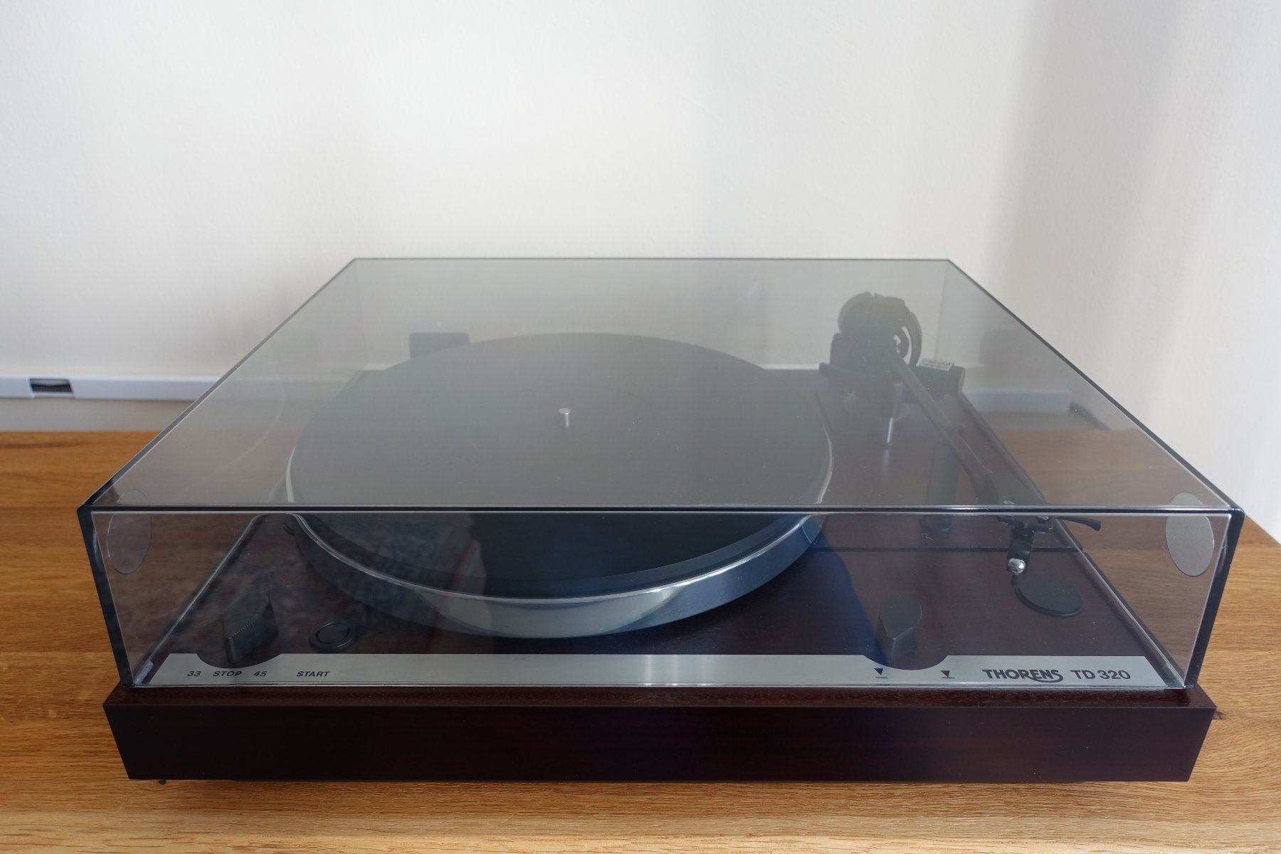Thorens Plattenspieler: Thorens TD-320 – Gebraucht aus Zürich von Makemake 1