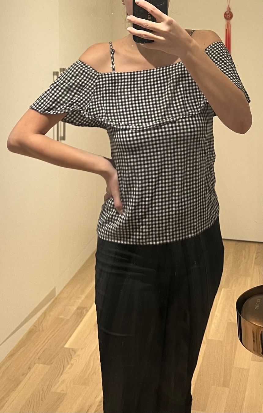 Top: Kariertes schulterfreies Top in Grösse M – Usato da Zürich venduto da Allys-Closet 2