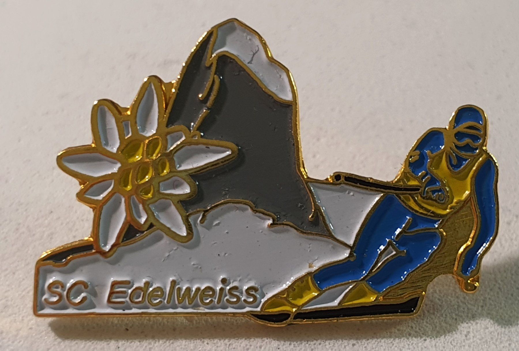 Placchette & Badge: AA680 - Pin SC Edelweiss – Usato da Reinach BL venduto da Boston-Verkauf